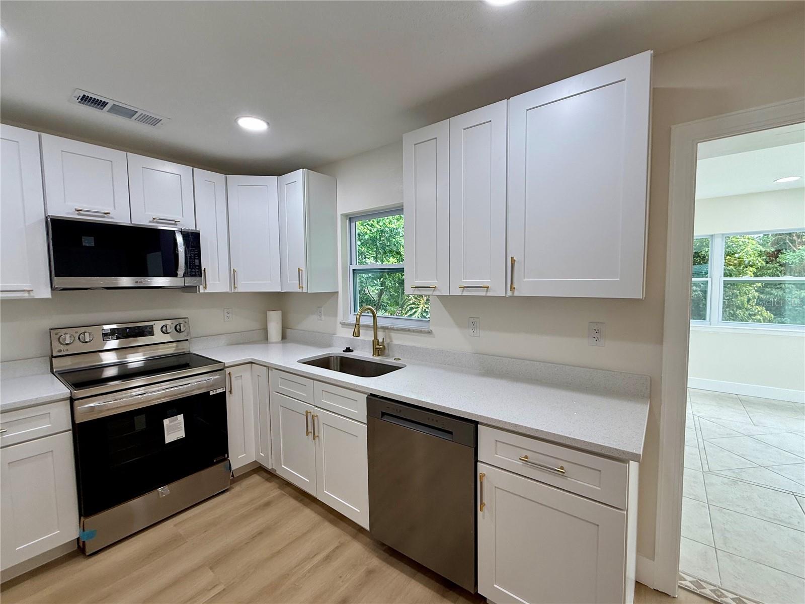 Image 18 of 26 For 1510 Pelican Street