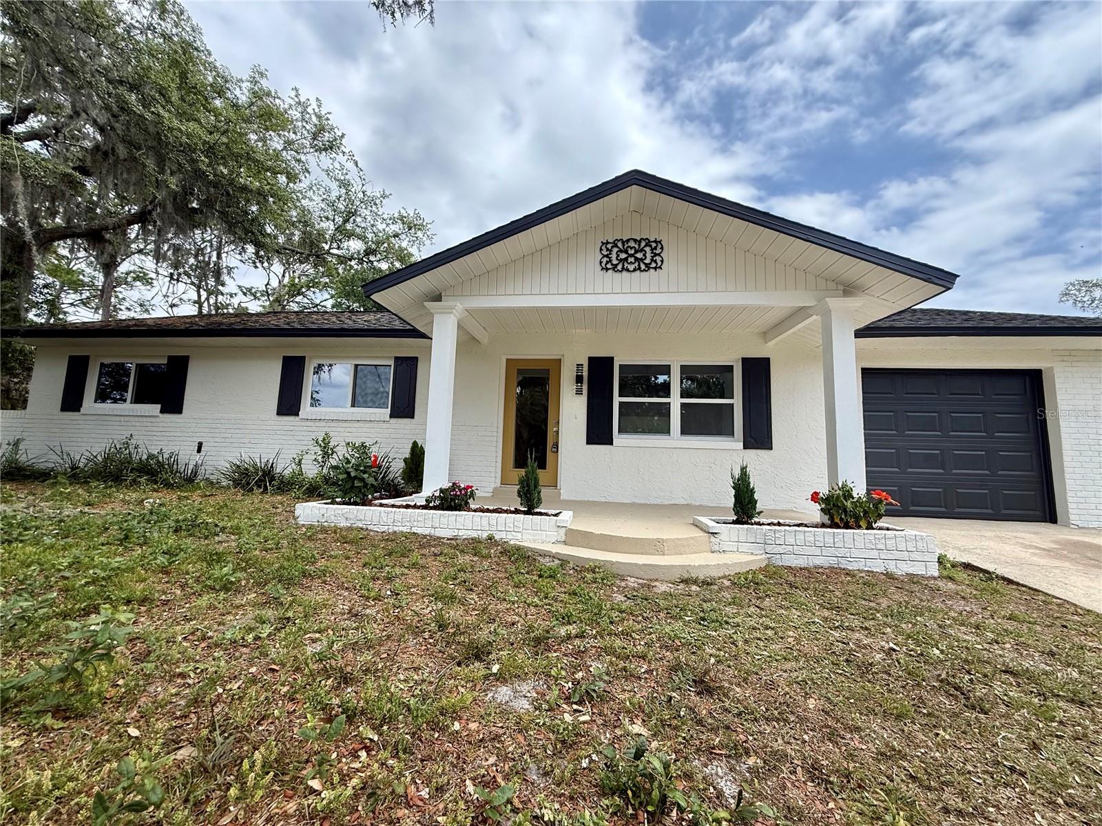 Image 2 of 26 For 1510 Pelican Street