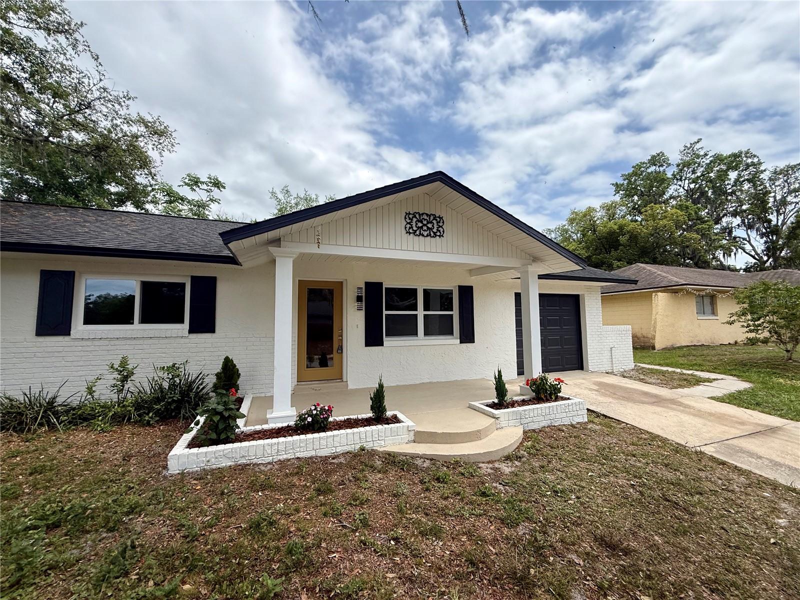 Image 3 of 26 For 1510 Pelican Street