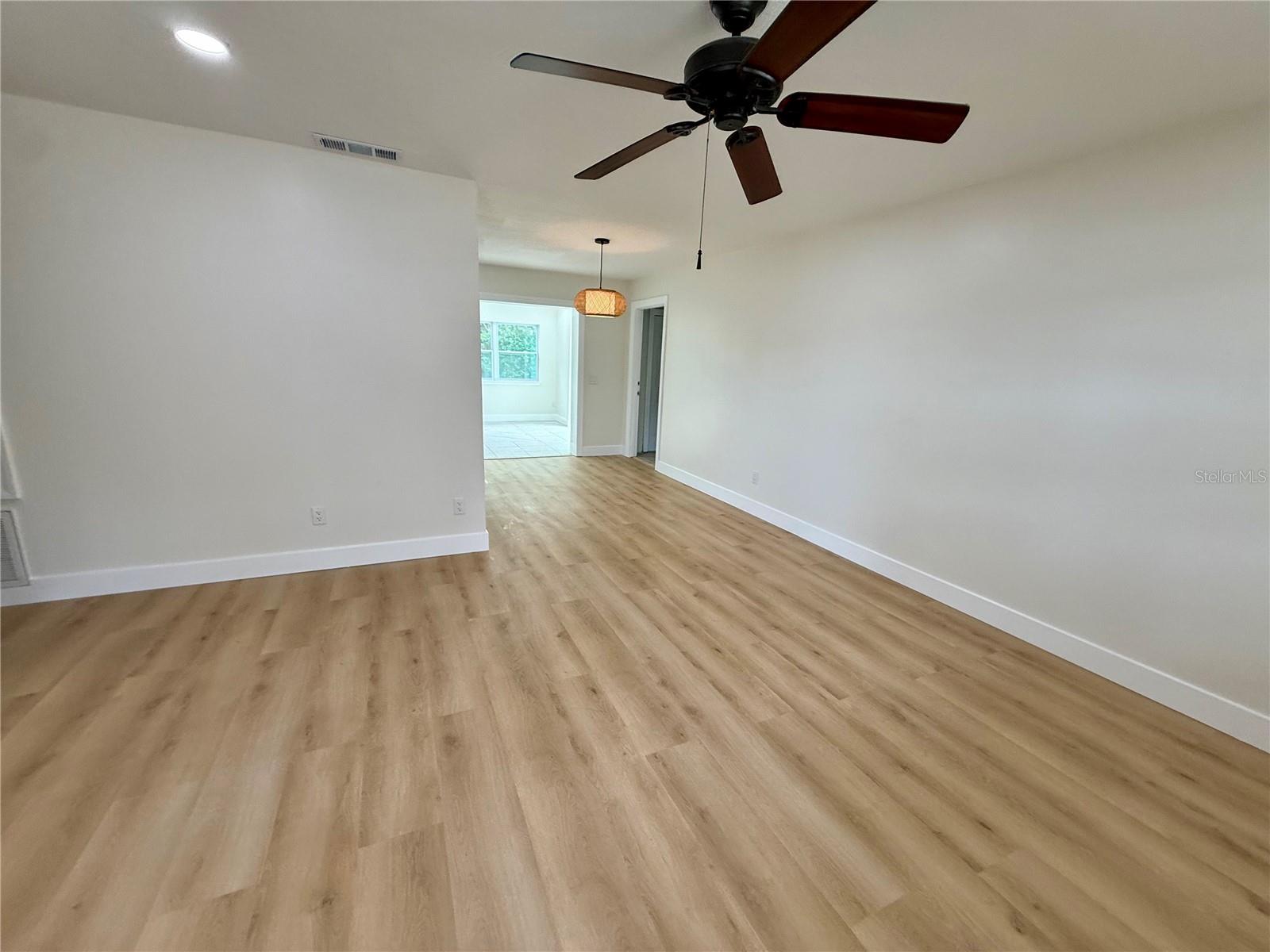 Image 8 of 26 For 1510 Pelican Street