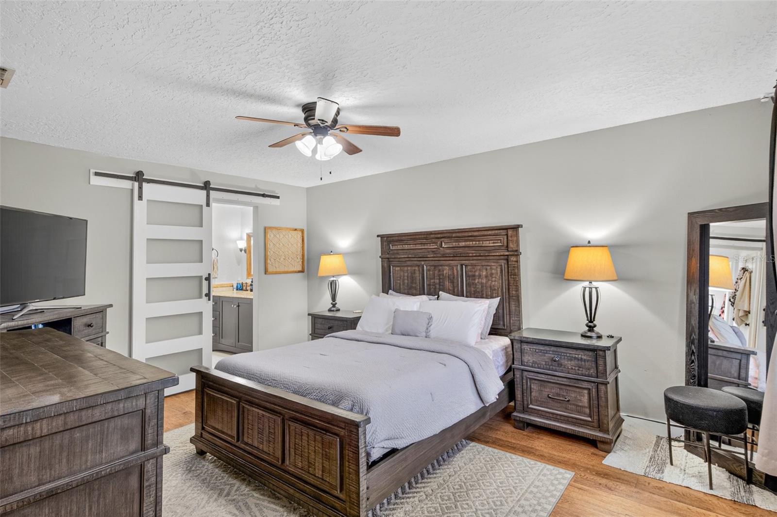 Image 18 of 46 For 214 Sheridan Avenue