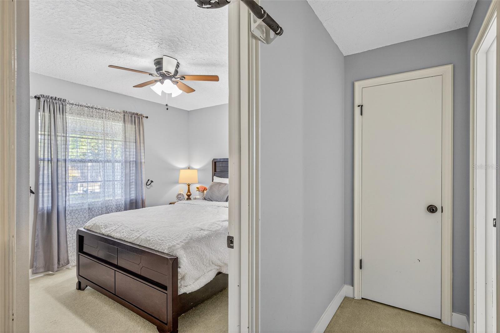 Image 24 of 46 For 214 Sheridan Avenue