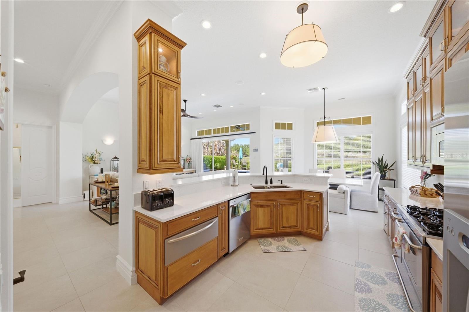 Image 18 of 87 For 7390 Gathering Court