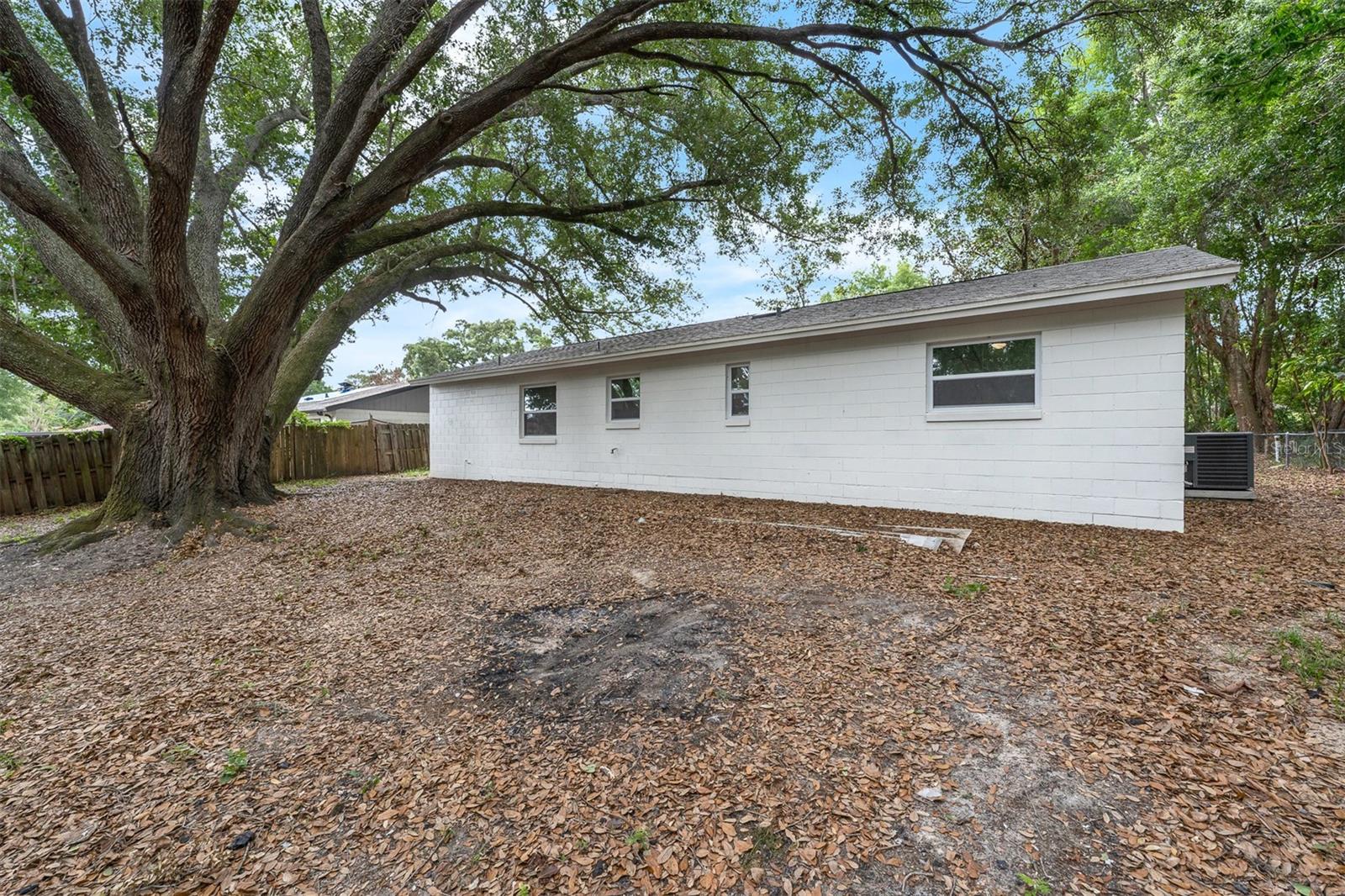 Image 21 of 30 For 7933 Arabian Place