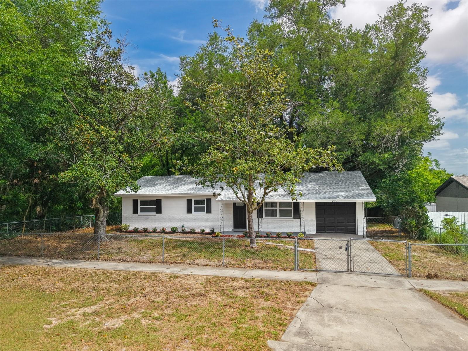 Image 28 of 30 For 7933 Arabian Place