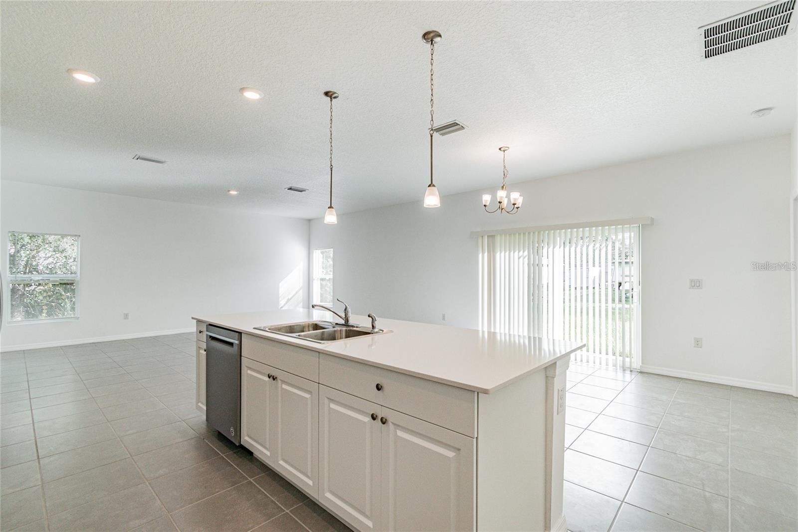 Image 11 of 30 For 889 Serenade Street Nw