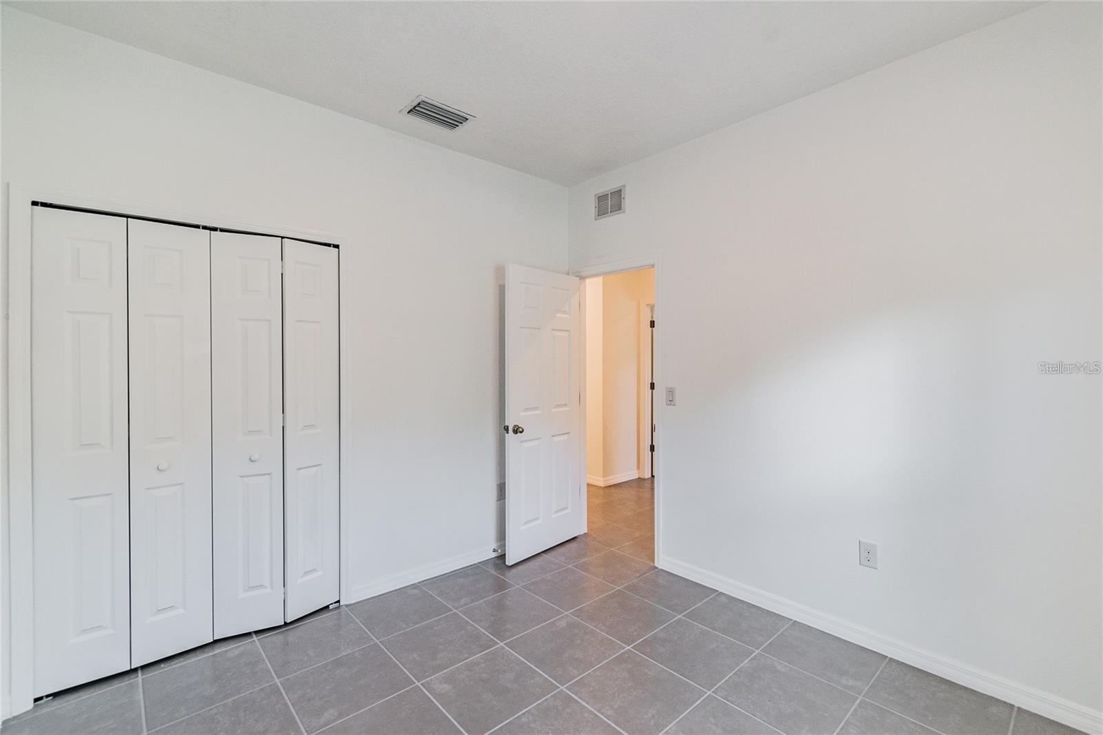 Image 17 of 30 For 889 Serenade Street Nw