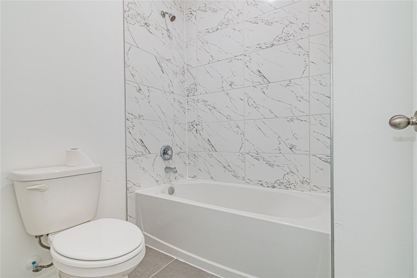 Image 21 of 30 For 889 Serenade Street Nw