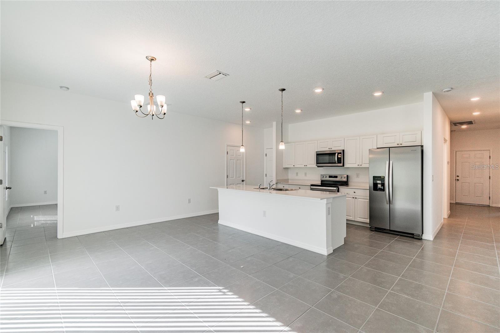 Image 4 of 30 For 889 Serenade Street Nw