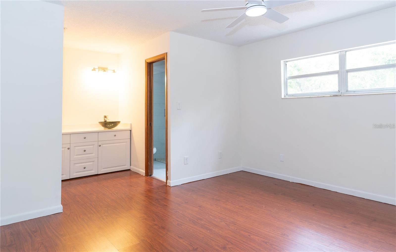 Image 11 of 24 For 11775 Sawyer Street