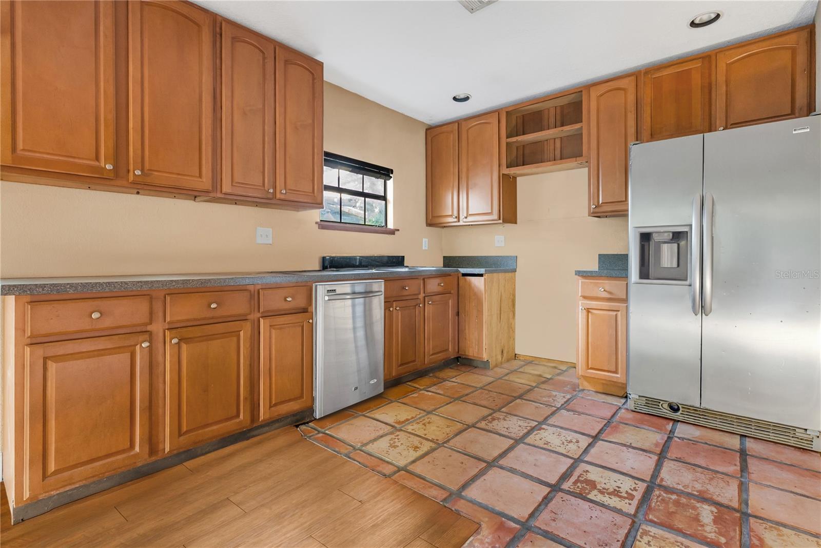 Image 16 of 42 For 2214 Depauw Avenue