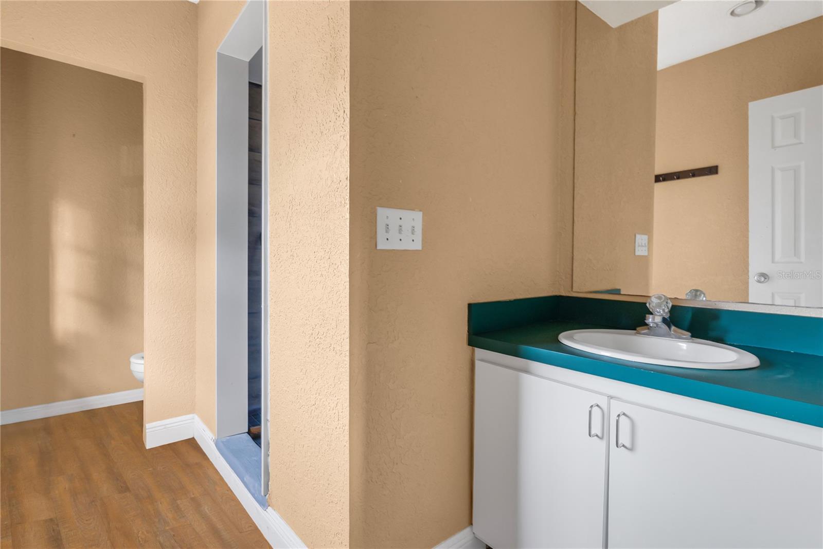 Image 19 of 42 For 2214 Depauw Avenue