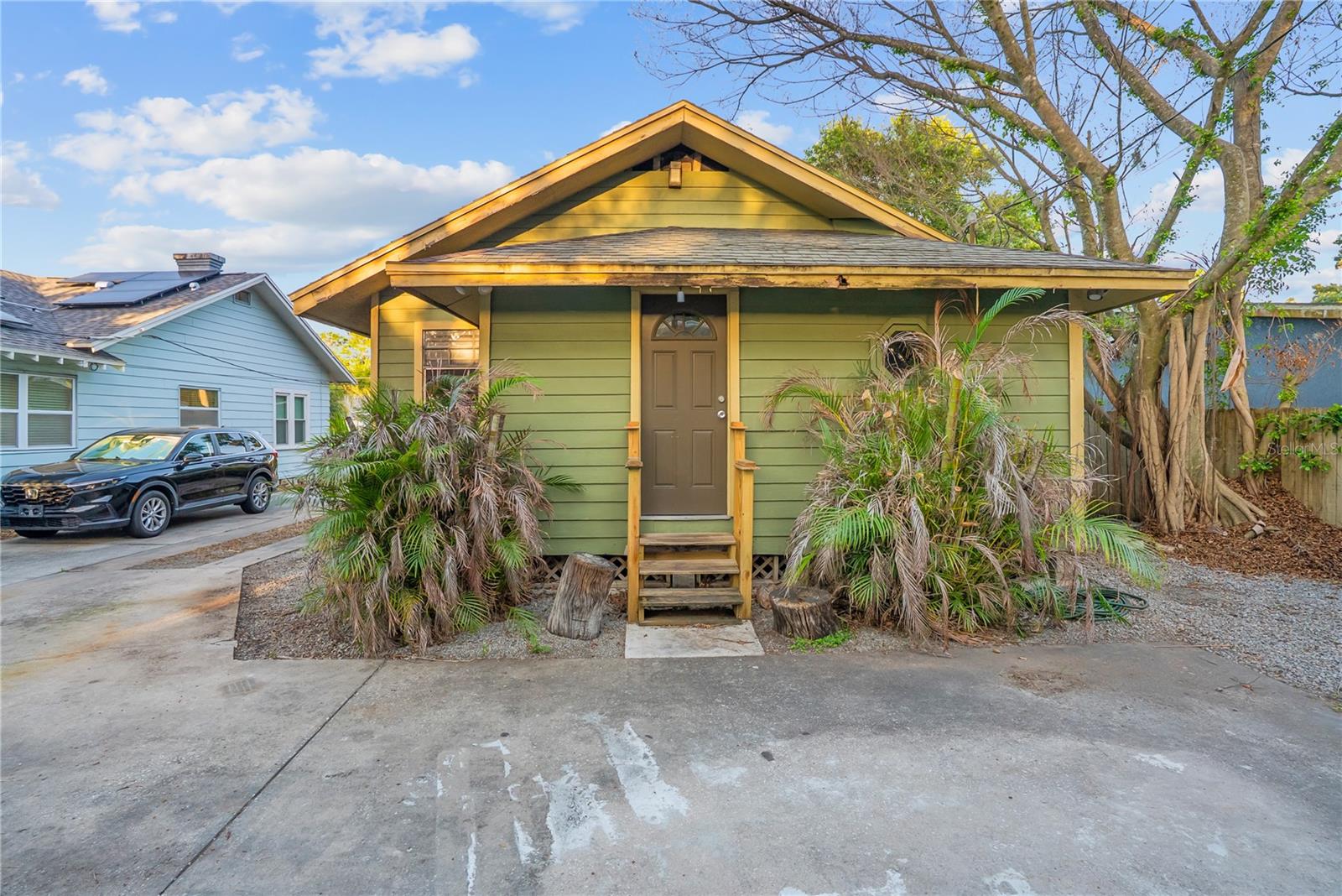 Image 28 of 42 For 2214 Depauw Avenue