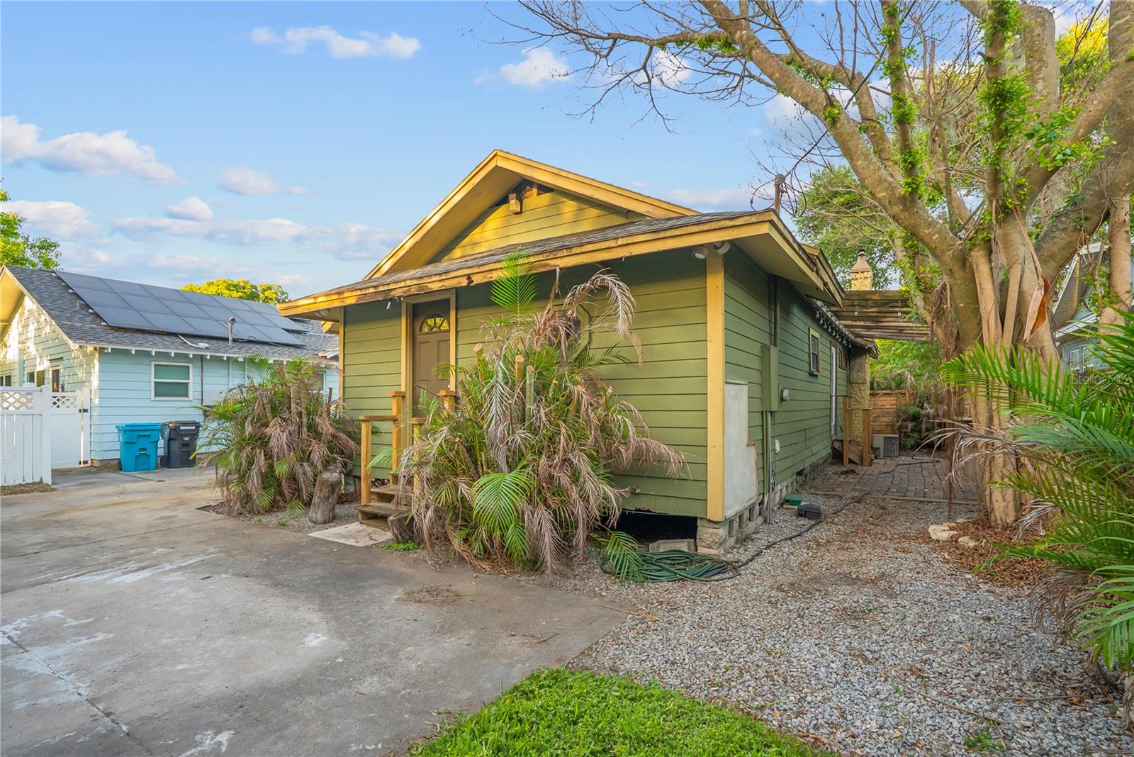 Image 29 of 42 For 2214 Depauw Avenue