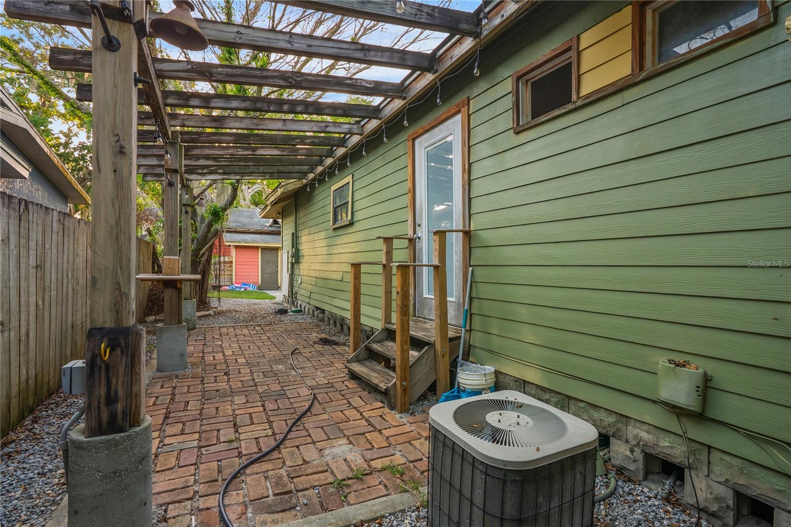 Image 32 of 42 For 2214 Depauw Avenue