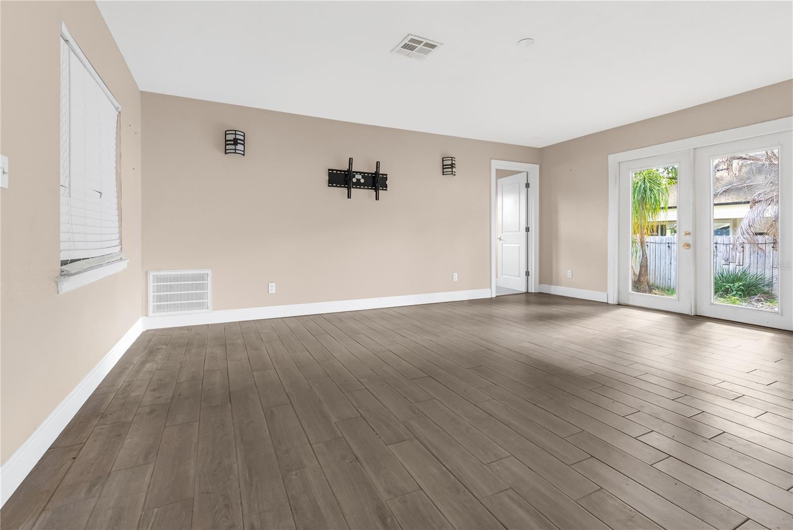 Image 38 of 42 For 2214 Depauw Avenue