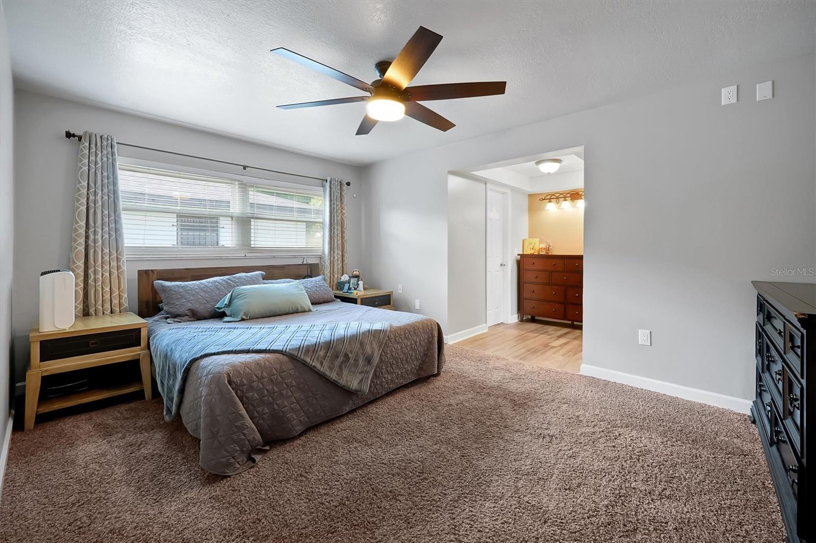 Image 11 of 28 For 623 Lakespur Lane