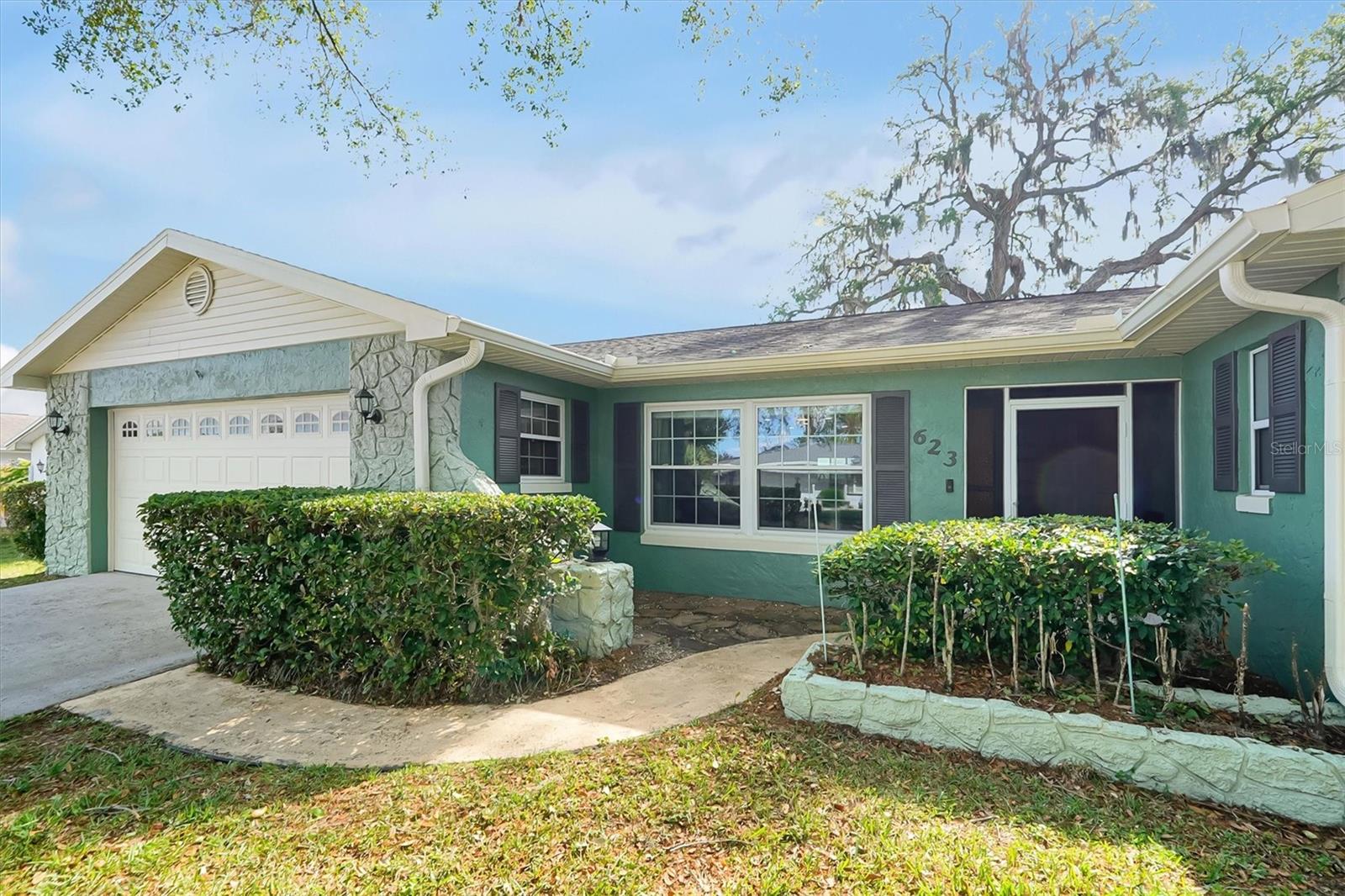 Image 2 of 28 For 623 Lakespur Lane