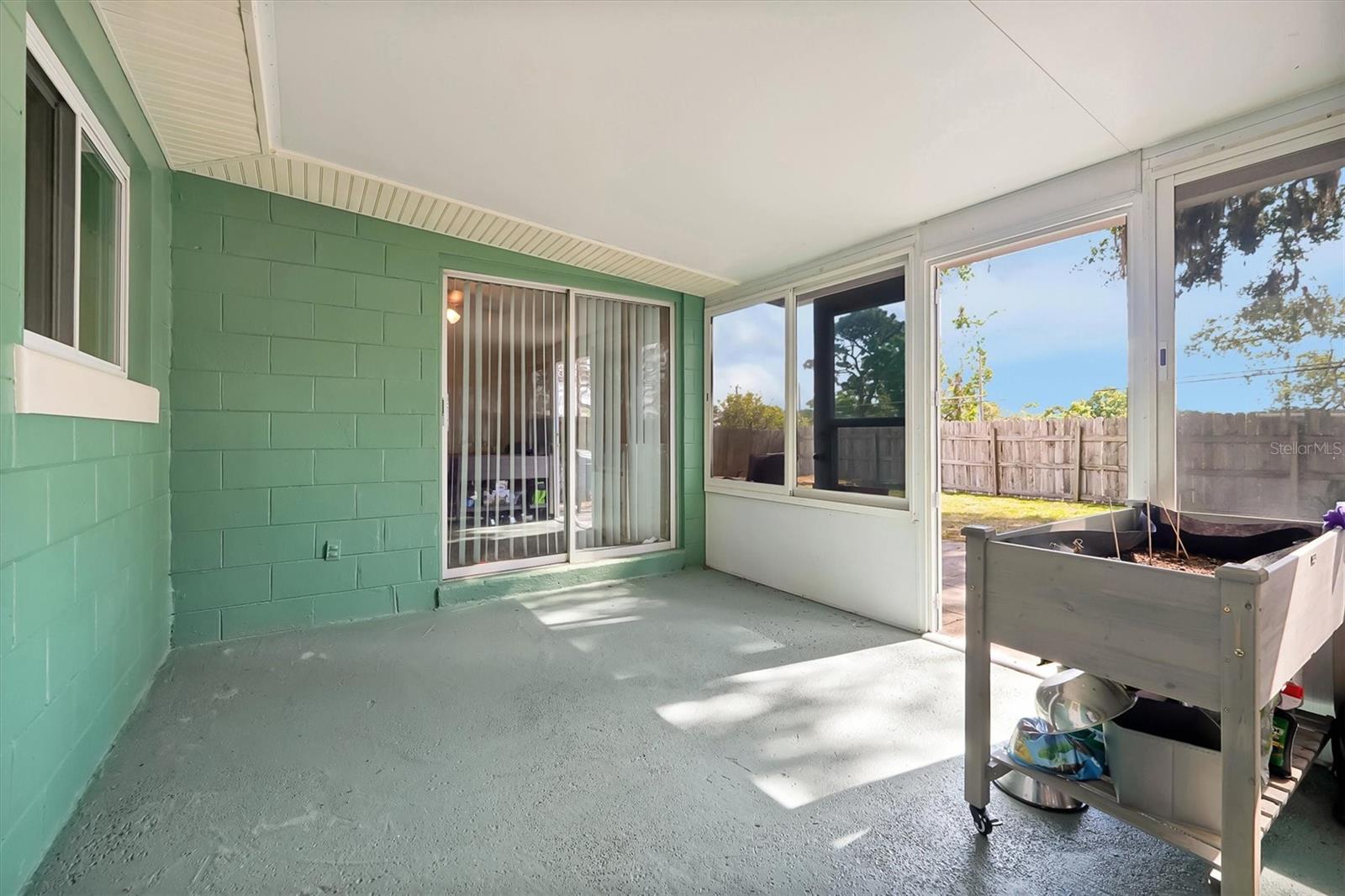 Image 23 of 28 For 623 Lakespur Lane