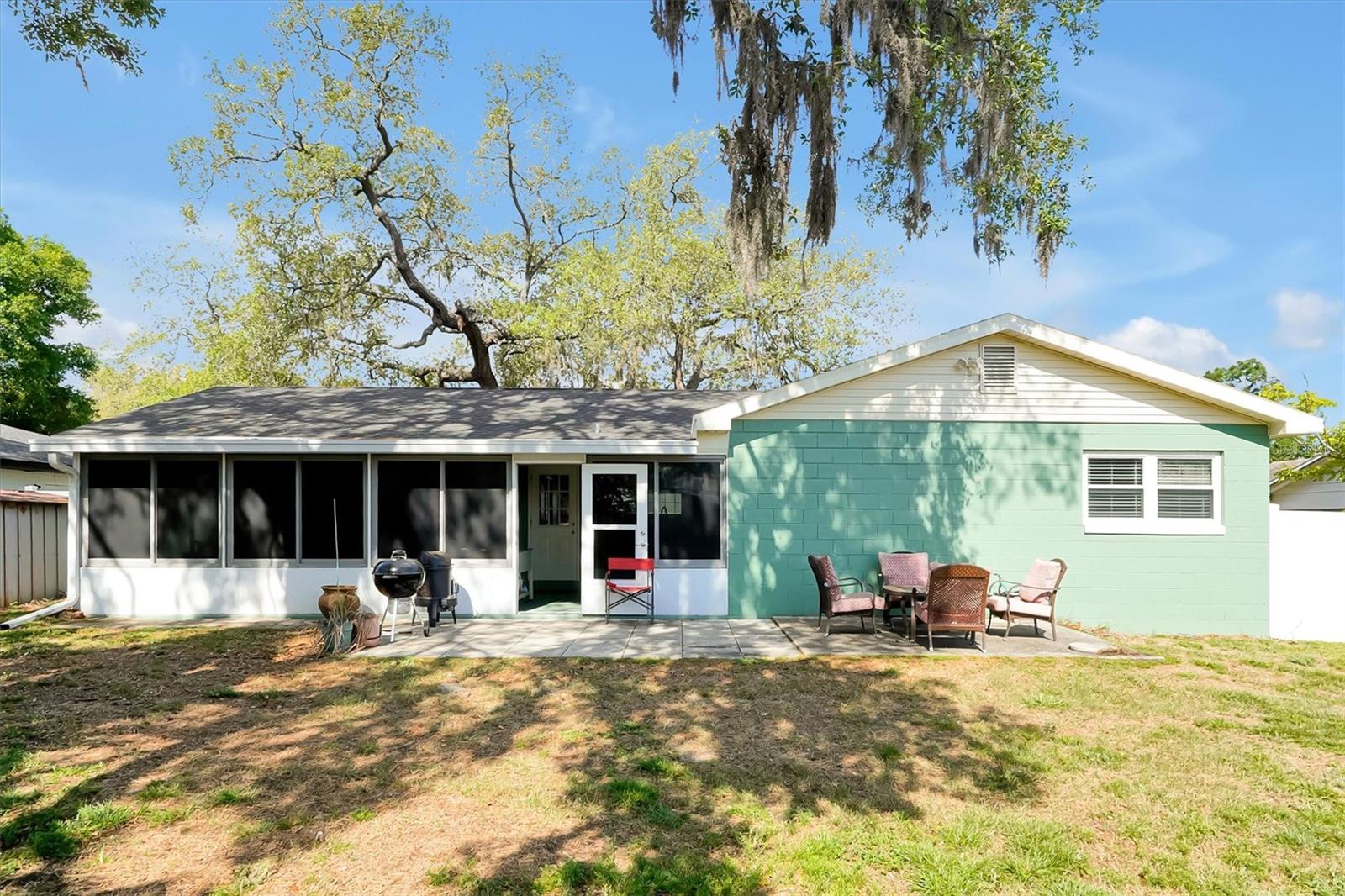 Image 25 of 28 For 623 Lakespur Lane