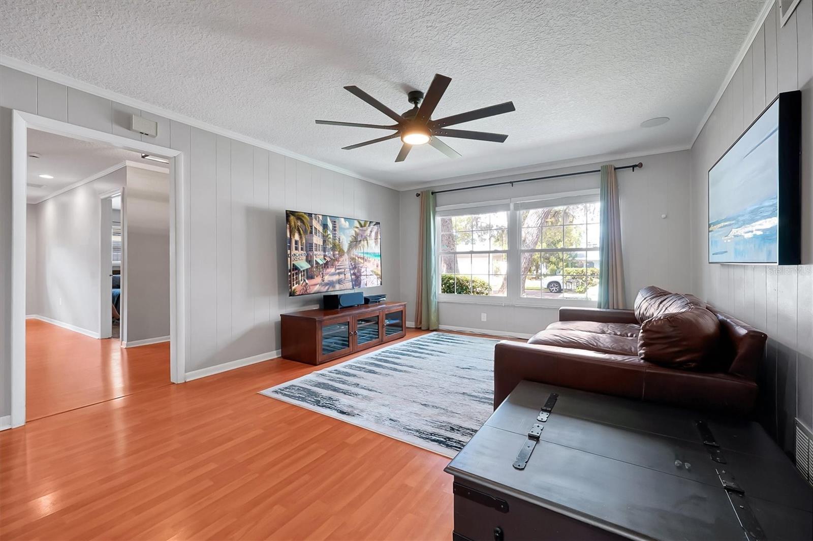 Image 3 of 28 For 623 Lakespur Lane