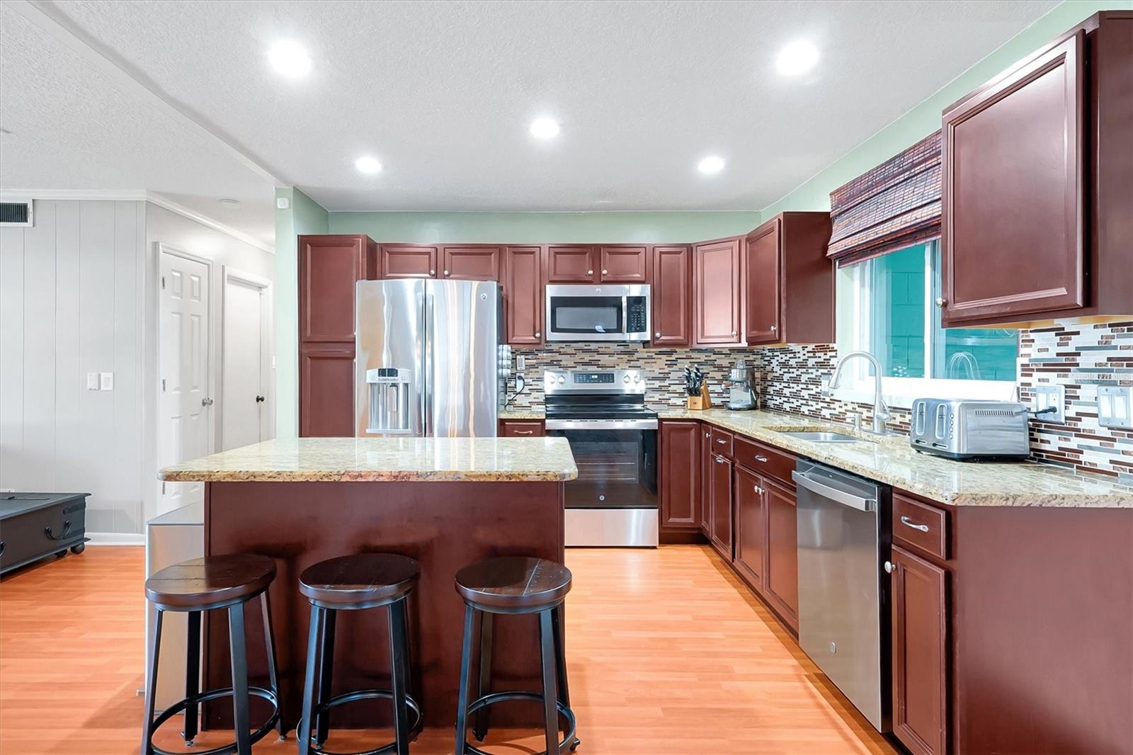 Image 6 of 28 For 623 Lakespur Lane