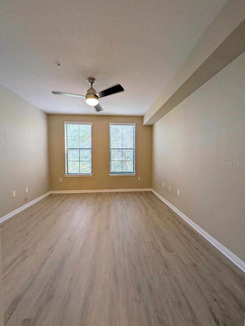 Image 7 of 18 For 911 Orange Avenue 419