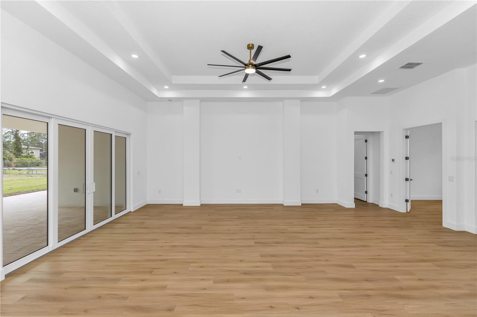 Image 14 of 46 For 19536 Mardi Gras Street