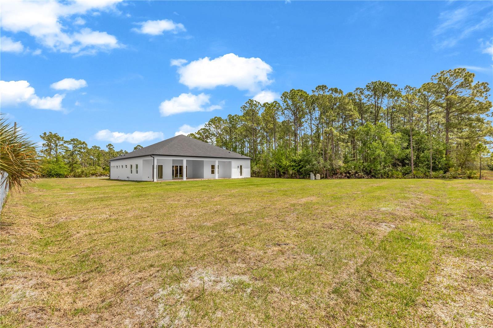 Image 39 of 46 For 19536 Mardi Gras Street