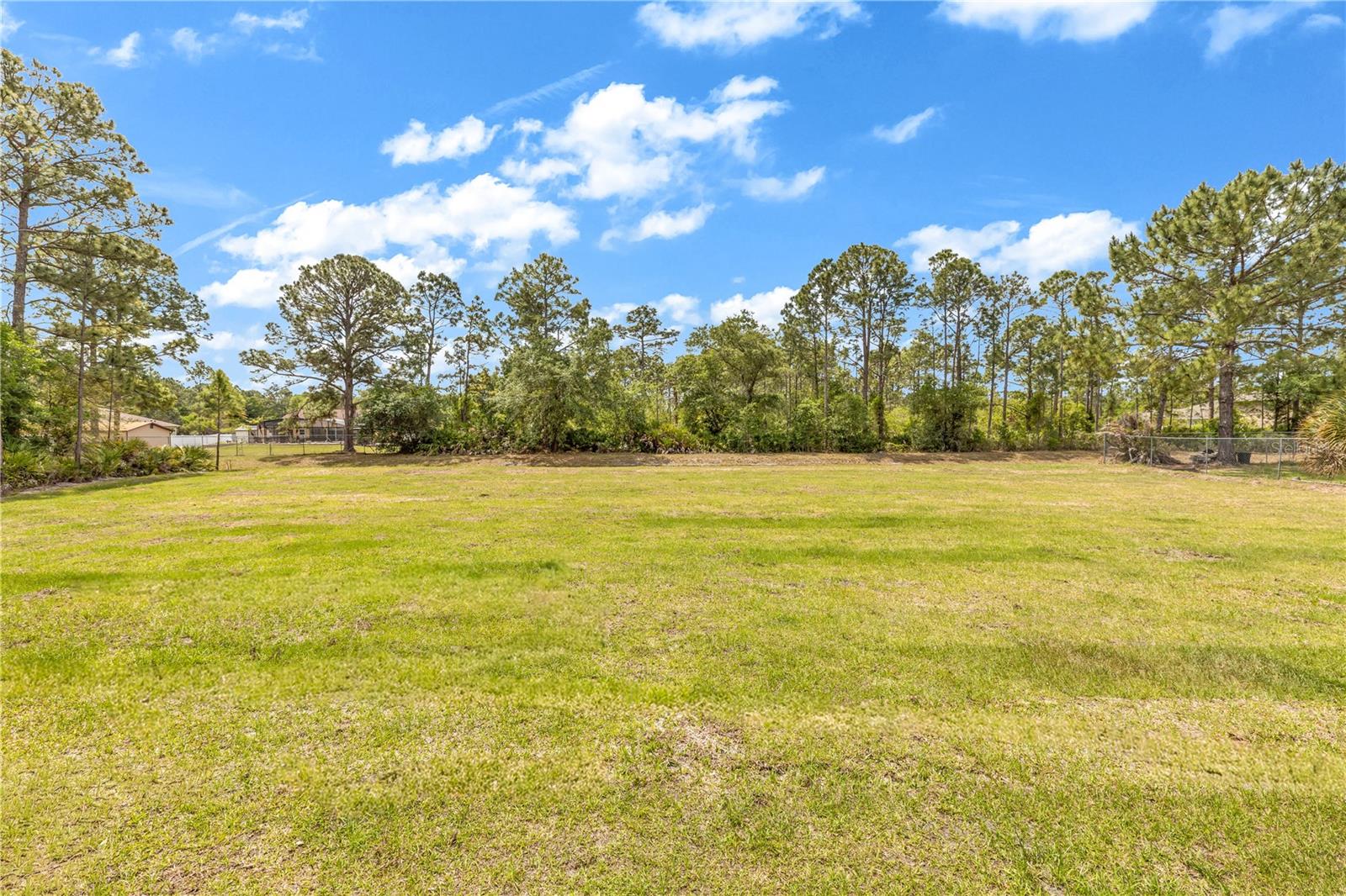 Image 40 of 46 For 19536 Mardi Gras Street