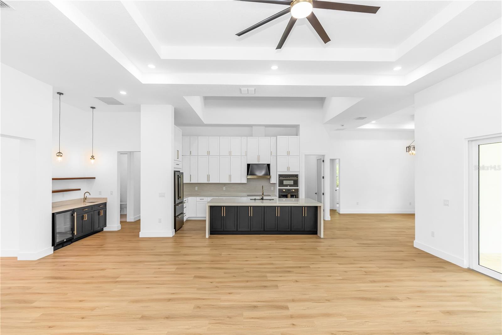 Image 9 of 46 For 19536 Mardi Gras Street