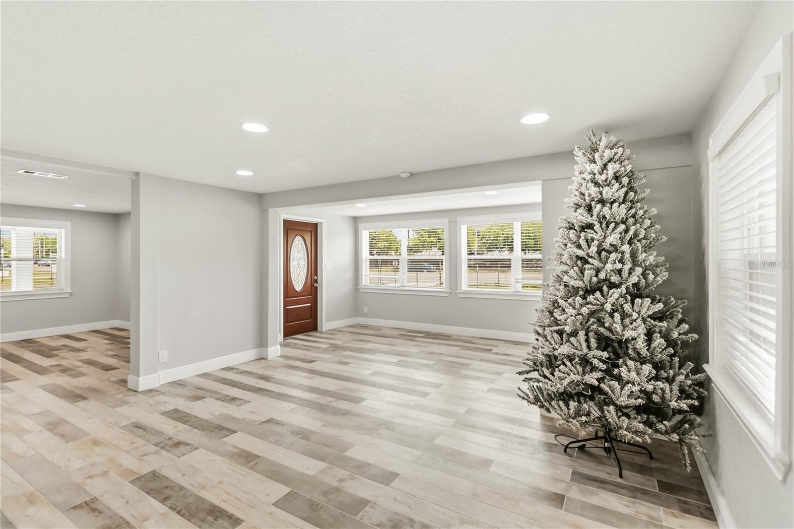 Image 10 of 37 For 4116 Goldenrod Road