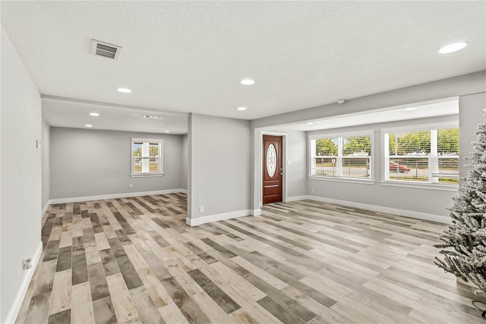 Image 11 of 37 For 4116 Goldenrod Road