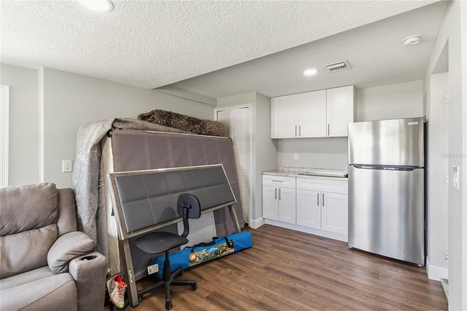 Image 19 of 37 For 4116 Goldenrod Road