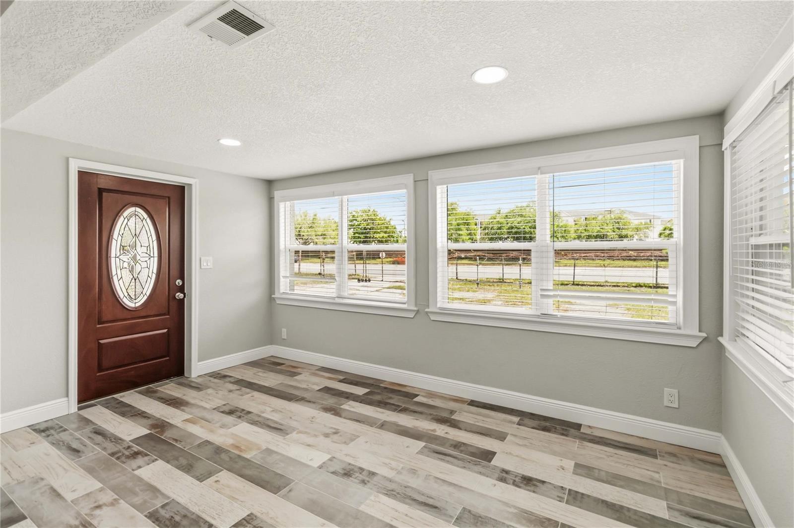 Image 8 of 37 For 4116 Goldenrod Road