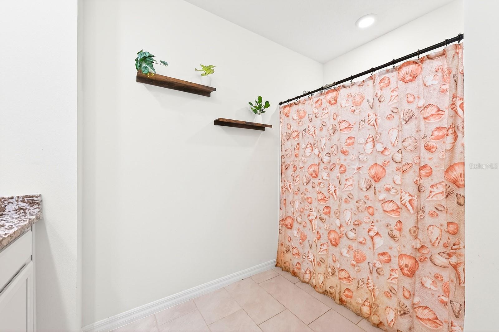 Image 13 of 27 For 182 Amberwood Way