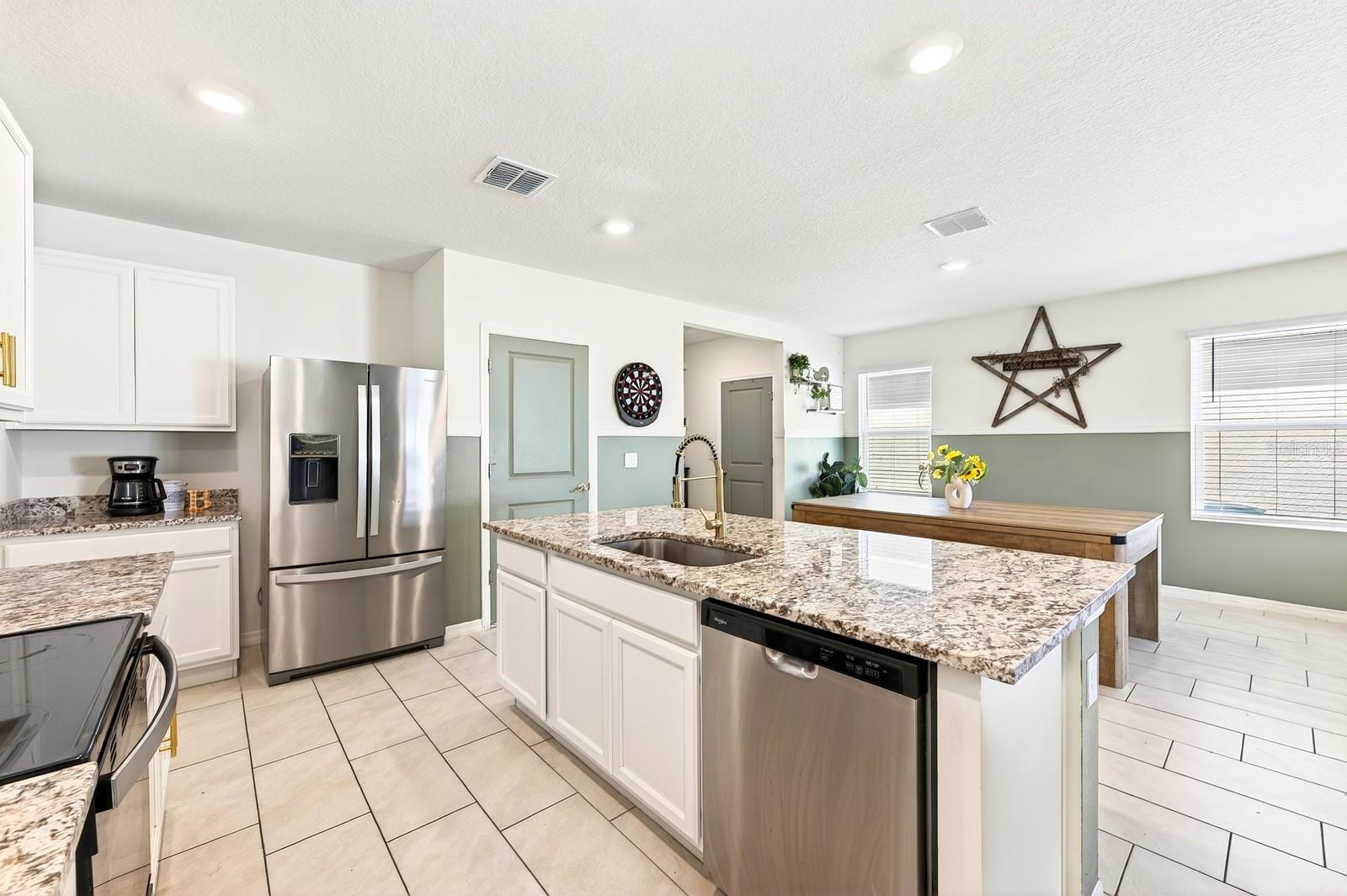 Image 5 of 27 For 182 Amberwood Way