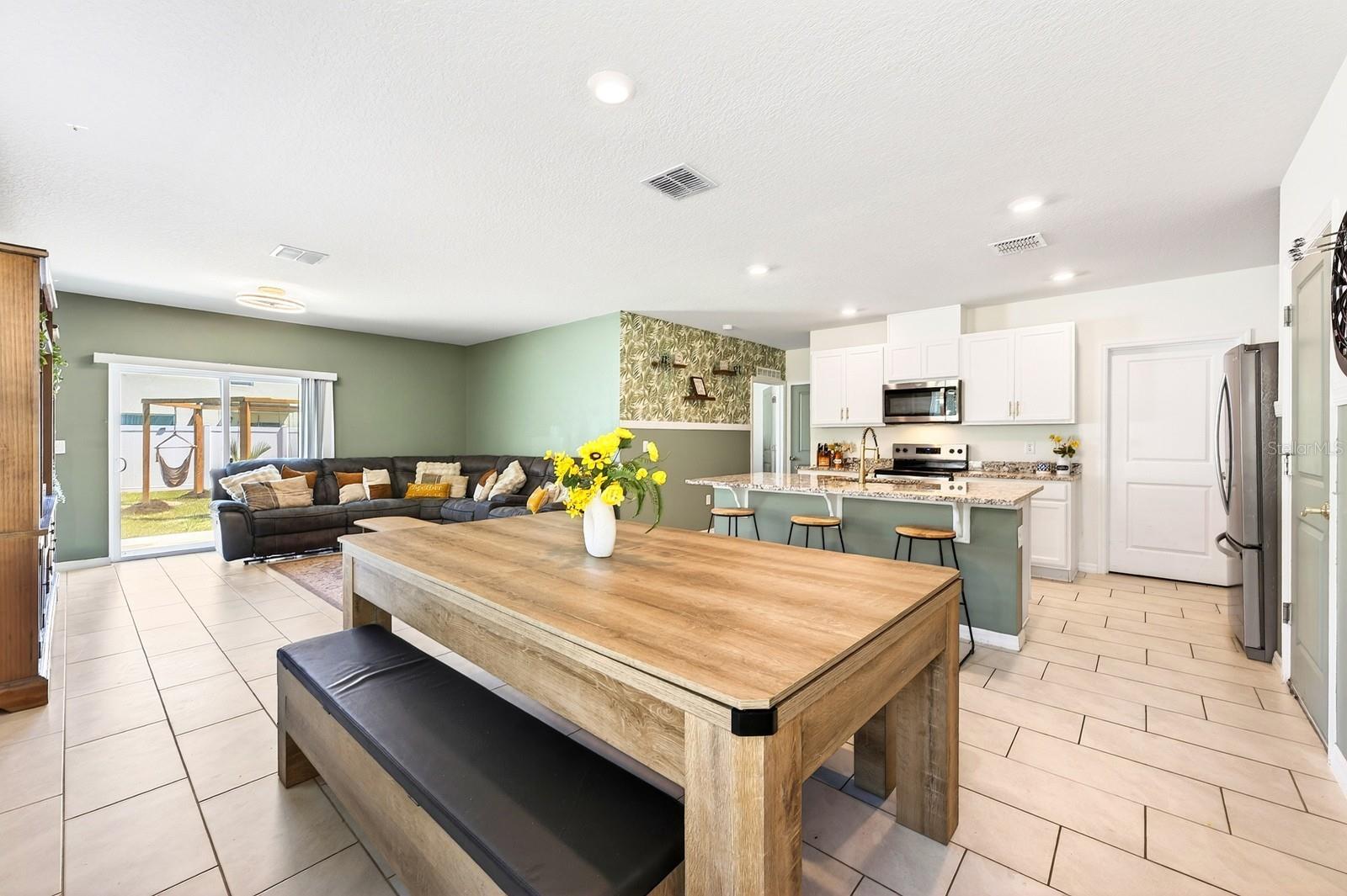 Image 6 of 27 For 182 Amberwood Way