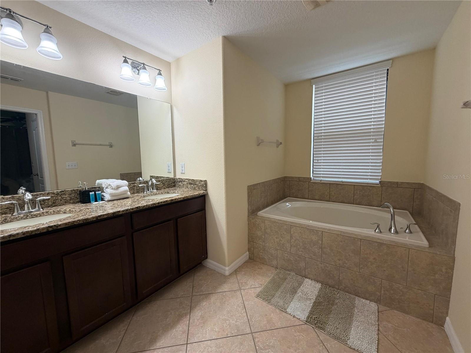 Image 17 of 25 For 8931 Azalea Sands Lane