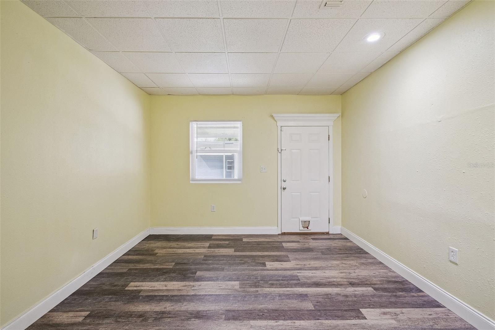 Image 19 of 29 For 311 Lewis Avenue