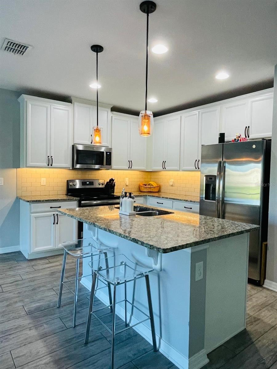 Image 4 of 17 For 1301 Flowing Tide Drive