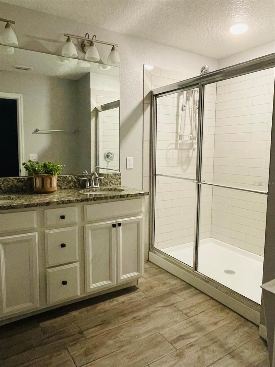 Image 5 of 17 For 1301 Flowing Tide Drive