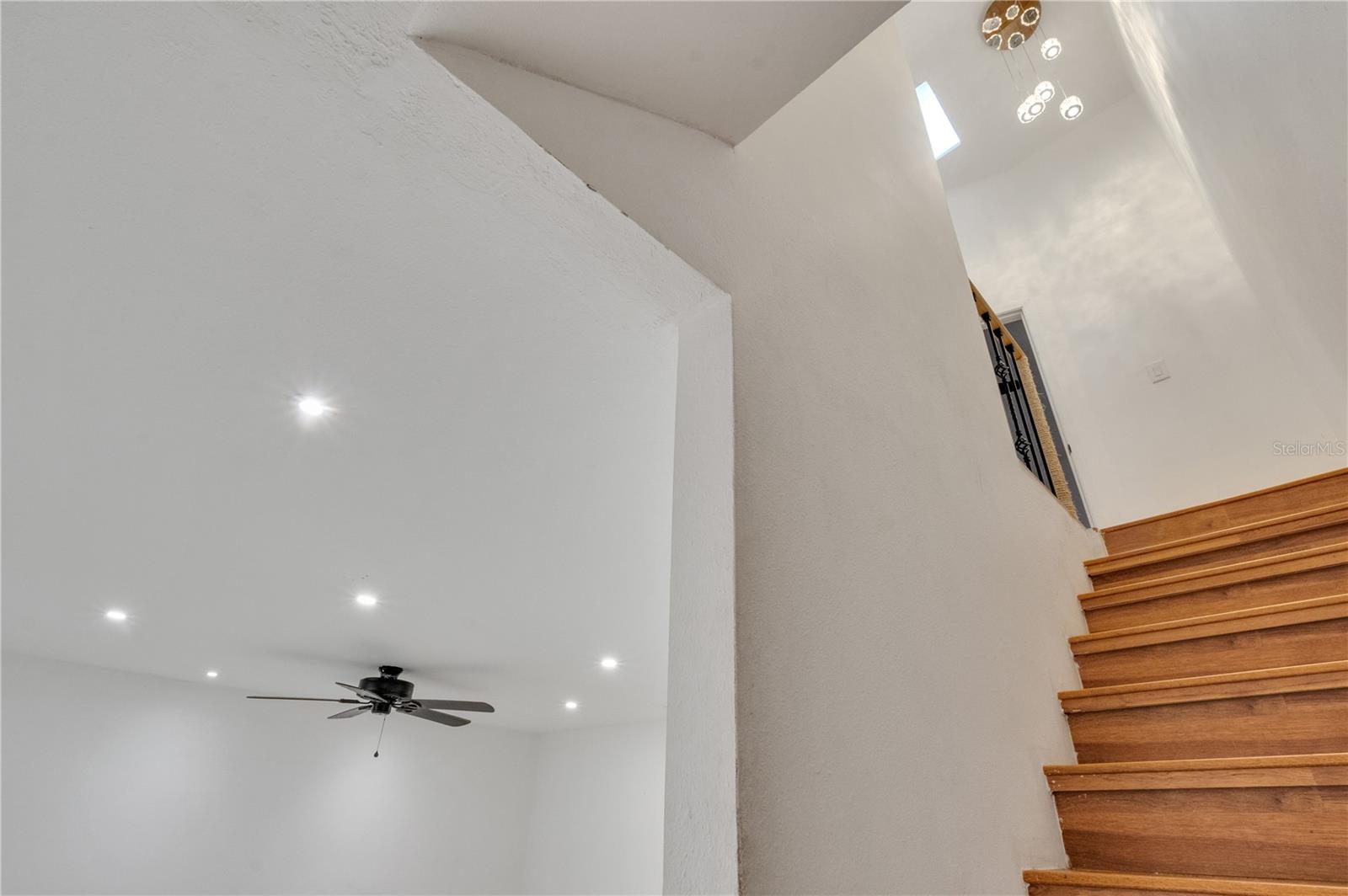 Image 14 of 27 For 9426 Lake Lotta Circle