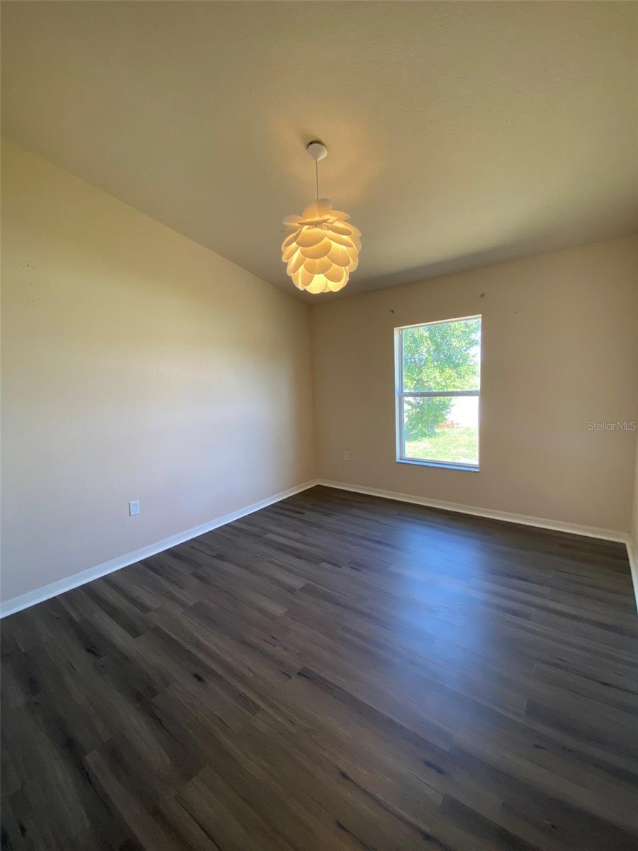 Image 15 of 27 For 250 Highland Meadows Court