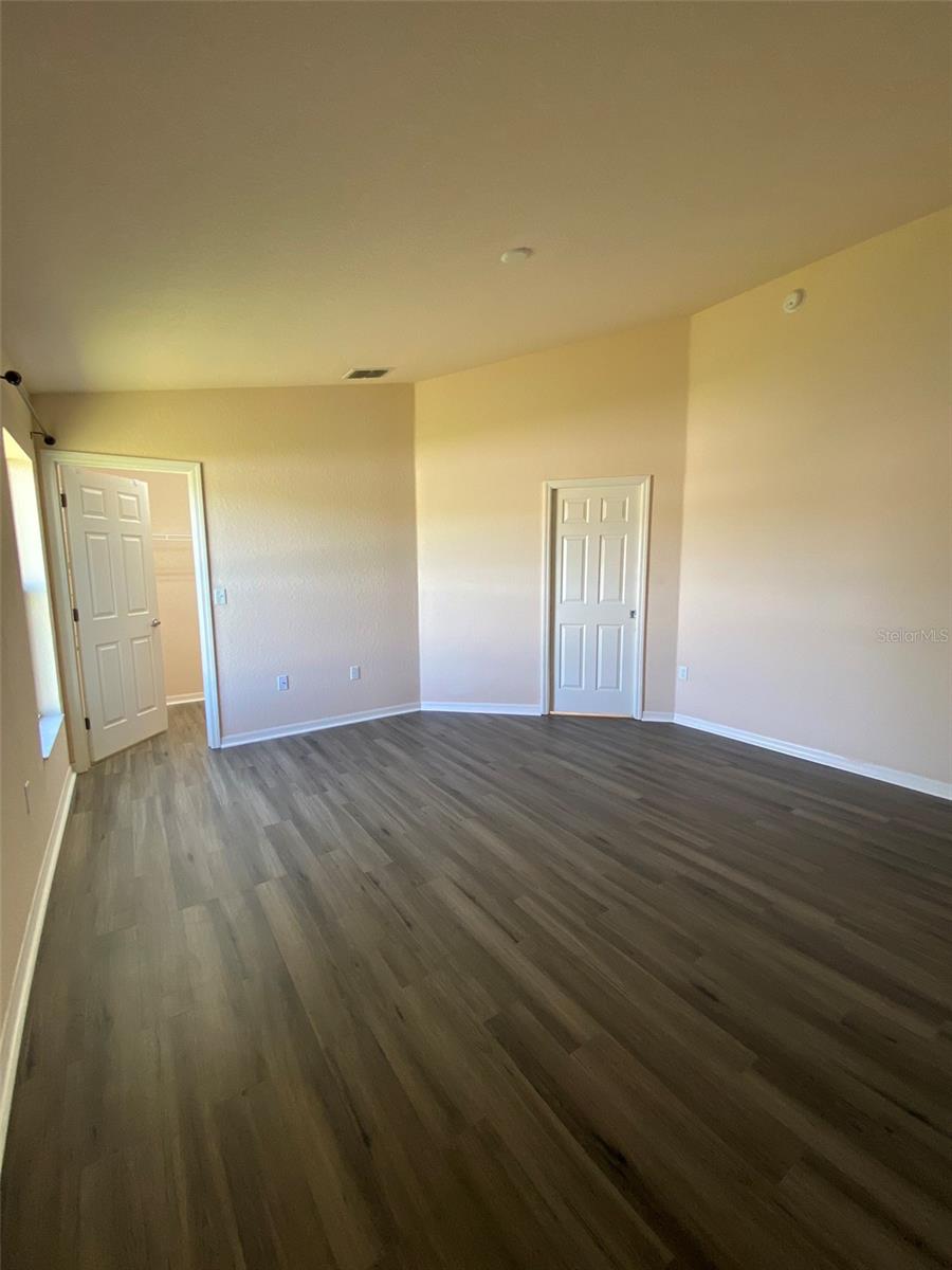 Image 16 of 27 For 250 Highland Meadows Court