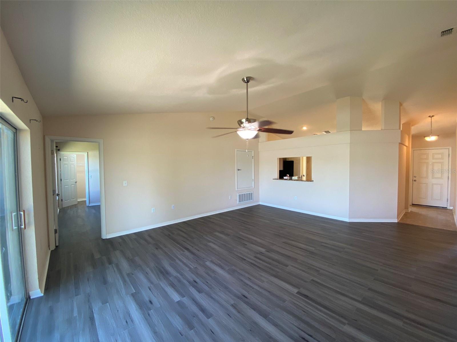 Image 21 of 27 For 250 Highland Meadows Court