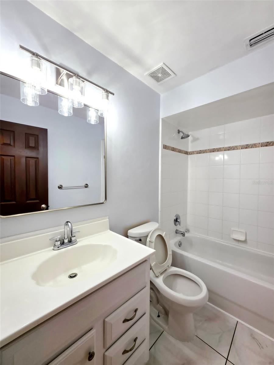 Image 11 of 29 For 812 Gullberry Lane