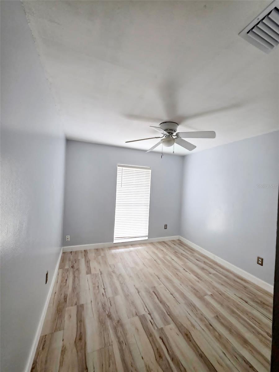 Image 12 of 29 For 812 Gullberry Lane