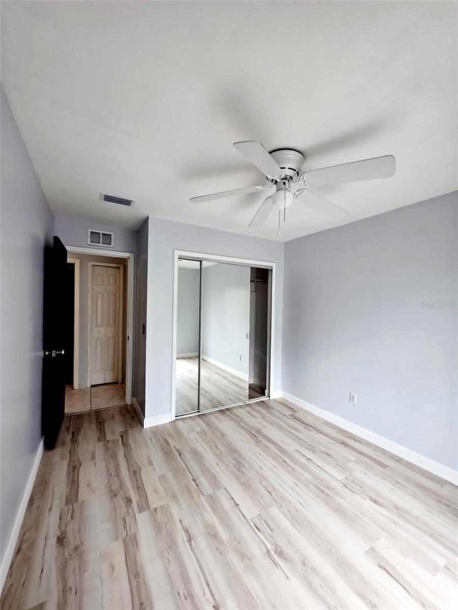 Image 14 of 29 For 812 Gullberry Lane