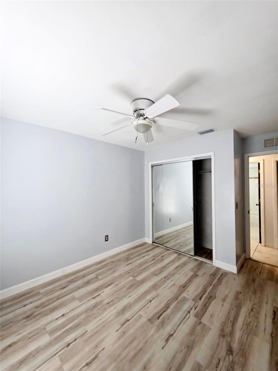 Image 15 of 29 For 812 Gullberry Lane